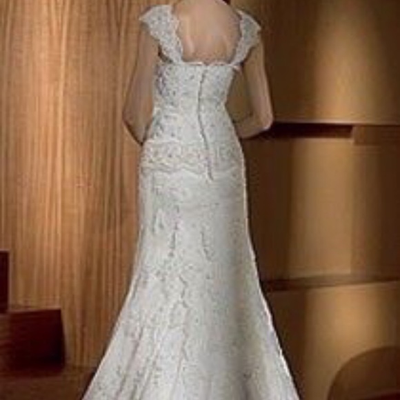 San Patrick Wedding dress - Picture 3 of 9
